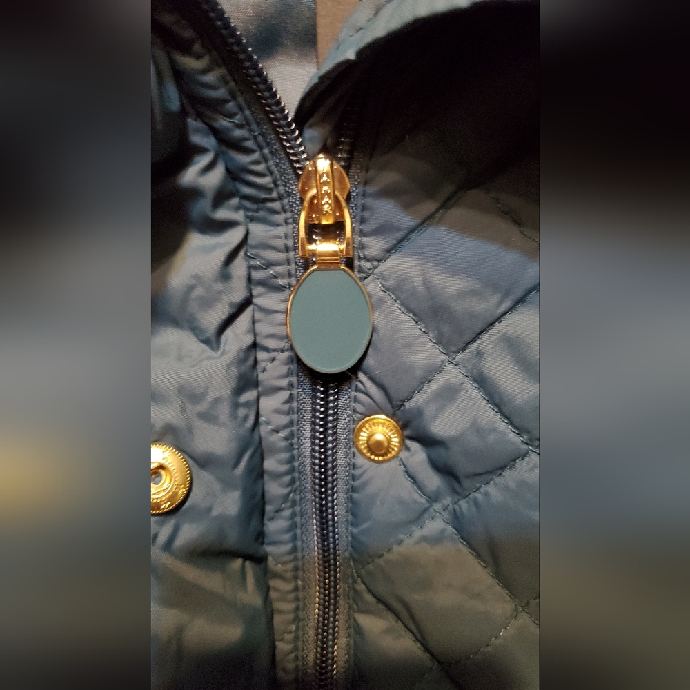 21. NWT Tahari Quilted Jacket - Picture 5 of 13